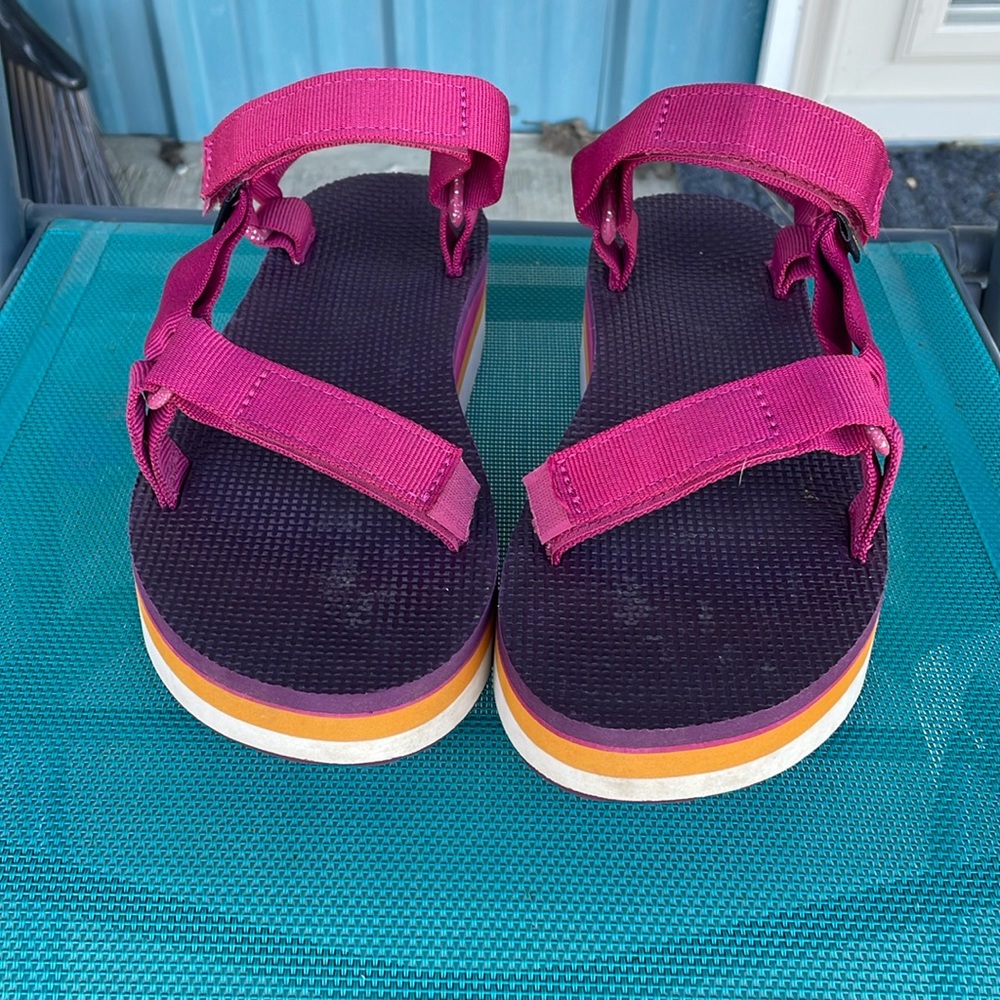 Teva Platforms 🌸